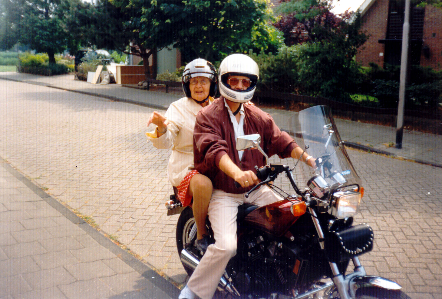 Klik voor foto in apart venster 0006001212.jpg