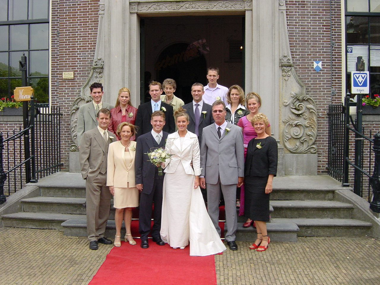 Klik voor foto in apart venster 0348161910.jpg