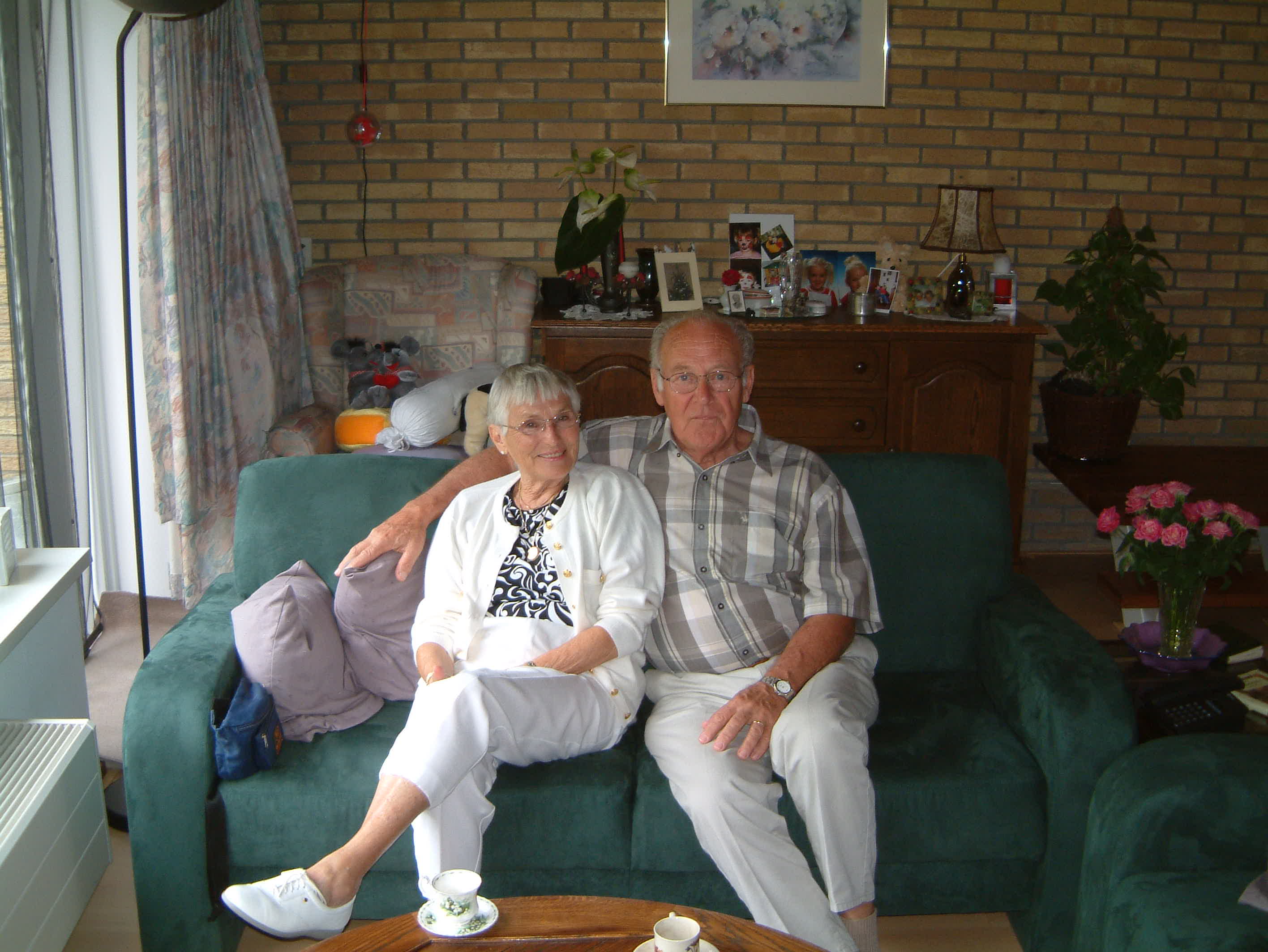 Klik voor foto in apart venster 0416090600.jpg